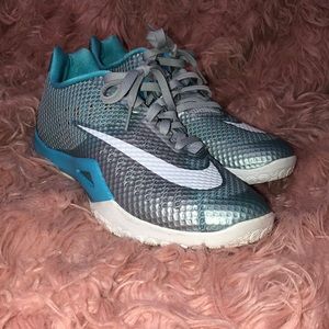 Men’s HyperLive Nike Basketball Shoe